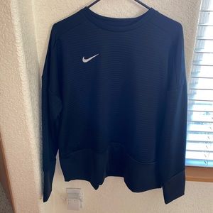 Women’s Nike Clemson Dri-fit top! NWT! Size M🖤